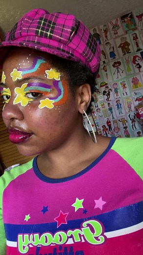 BRUH ITS SI HOT my makeup is kinda melting but mabel pines star sweater from the episode tourist trapped yayayaya first episode of gravity falls BTWWW