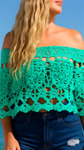 2.9K views · 17 reactions | 臨✨ Aprende cómo tejer una capa a crochet, elegante, versátil y perfecta para darle un toque único a cualquier outfit .  El tutorial completo paso a paso ya está disponible en www.ctejidas.co ✨ #CapaCrochet #ModaTejida #CrochetCreativo #CrochetLovers #CTejidas | CTejidas - Crochet y Dos Agujas | Facebook