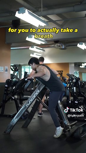 Chest Supported Row vs. Cable Seated Row: Which is Better?