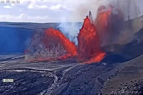 Mount Kilauea Halemaʻumaʻu eruption on Hawaii's Big Island has resumed