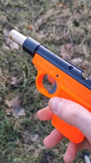 Weinbergpistole mit Desert Gold-Pyro