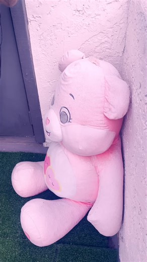 work/home/mobile out 9/12/25 wrote this song about when the garbage disposal makes a scary noise. #fyp #digitalart #glitchart #hyperpop #indiepop