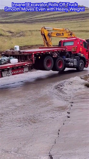 Insane! Excavator Rolls Off Truck—Smooth Moves Even with Heavy Weight!
