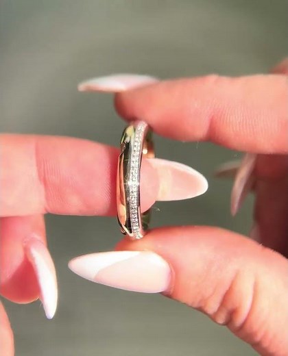 SANTA CRUZ Two-Tone Diamond Wedding Band Set | Modern 14K Gold