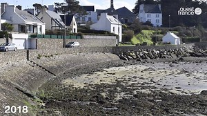 84K views · 677 reactions | En mars 1978, le pétrolier Amoco Cadiz s'avançait dans l'Atlantique et vers une tempête qui allait le projeter à la côte. Une terrible catastrophe écologique. Ici des photos avant/après du désastre ⤵⤵ | Ouest France | Facebook