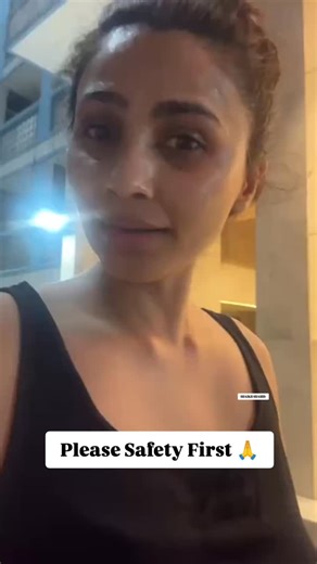 𝐒𝐇𝐀𝐈𝐊𝐇 𝐒𝐇𝐀𝐇𝐈𝐃 ❤️‍🔥 on Instagram: "Actress @shahdaisy shared a terrifying video on Instagram showing a fire breakout next to her building caused by a political party bursting crackers for an election. She slammed the group for running away after the incident, expressing deep concern for the residents' safety! #daisyshah #safety #ilection #viral #shaikhshahid"
