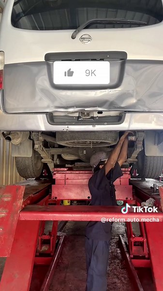 Nissan E25 Shackle Bushings Replacement at Reform Auto Mechanics