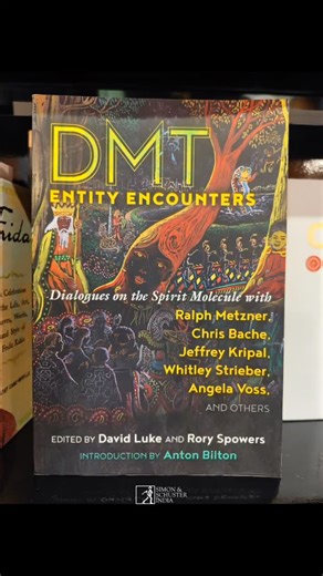 • Includes contributions from the late Ralph Metzner, Chris Bache, Whitley Strieber, Jeffrey Kripal, Angela Voss, Bill Richards, Chris Timmermann, Michael Winkelman, Luis Eduardo Luna, Anton Bilton, Bernard Carr, Daniel Pinchbeck, Dennis McKenna, Ede Frecska, and David Luke • Explores DMT beings, alien abduction, plant sentience, neuroscientific DMT research, the connections between LSD and DMT entities, and the nature of mind and reality Found throughout the plant and animal kingdom, DMT (dimet