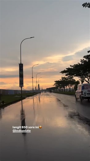 BSD UPDATE 2 | Langit BSD tiap sore tuh kayak lukisan hidup 🎨 📸 @harissanandana | Instagram