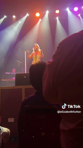 Tina Turner Shines in James Bond Show with 'GoldenEye'