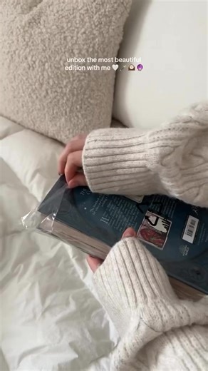 Unboxing the most beautiful edition of Harrypotter book🔮✨ Q.) Guess the book name?? Follow Harry Potter is life Credit: simplycarina_ on tiktok. . . . .#harrypotter #harrypotterart #harrypotterfanart #harrypotterfandom #harrypotterfan #diagonalley #knockturnalley #harrypotterandthechamberofsecrets #borginandburkes #wizard #witch #jkrowling #art #artwork #illusion #painting #drawing #magic #instaart #artisoninstagram #instagood #beautiful #blackmagic #gryffindor #hogwarts #wizardingworld #wizard