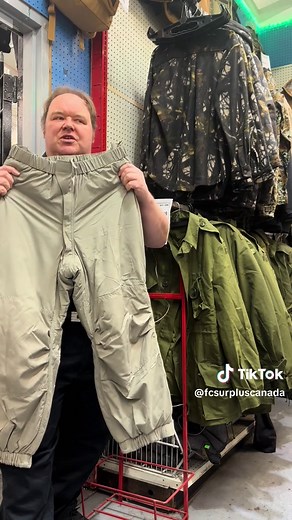 Extreme cold weather US Army surplus pants are in stock. These pants were built for soldiers working in Arctic cold conditions. It’s the affordable solution to keeping you warm on the coldest days of winter. They sell elsewhere for $133. Our low surplus price is only $44.95. Get this other military grade products at Forest City Surplus Canada in London Ontario. Order online at https://www.fcsurplus.ca/shopping/products/470514-us-army-extreme-cold-pants/. #winter #extremecold #snowpants #ldnont