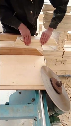 The Process of Cutting Wood with a Circular Saw #shorts