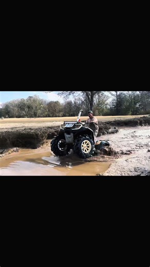 Popping wheelies @Burdens Creek! #waterwheelie #mudtherapy #burdenscreek