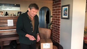 IT'S HERE!!! My first ever Christmas album! You can now order it by mail and have it on release day at: lenniegallant.com | Lennie Gallant