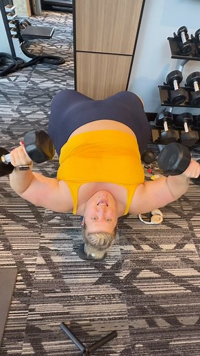 177K views · 624 reactions | Upper Body day- let’s go!!! Also for those of you interested in what program I am using for training comment  and I’ll link you. | Glitter + Lazers | Facebook