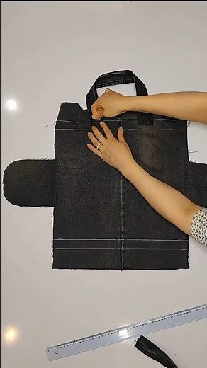 It is very easy to sew a strong bag from old jeans🤓#DIY#Sewing#transformation#jeans #handbags #bag