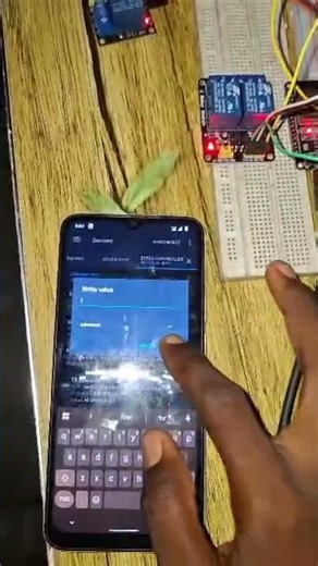 Control 3 Relays via Bluetooth using ESP32 | Easy Home Automation Project