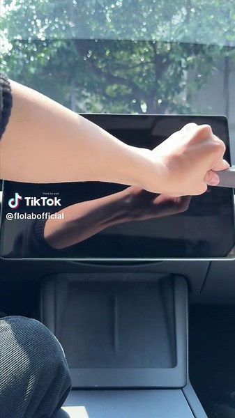 Effective Tips for Cleaning Your Touchscreen Devices