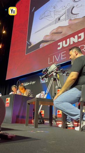 Conférences, ateliers doublages ou encore live drawing, la scène Yuzu est toujours le théâtre d'une belle programmation ! 🤩 Un souvenir marquant sur cette scène ? 🗓️ Japan Expo Paris, du 9 au 12 juillet, Parc des expositions, Paris-Nord, Villepinte 👉 Lien de la billetterie : https://ticket.japan-expo.com/fr/evenements/japan-expo-paris-2026/categories/tous-les-tickets | Japan Expo