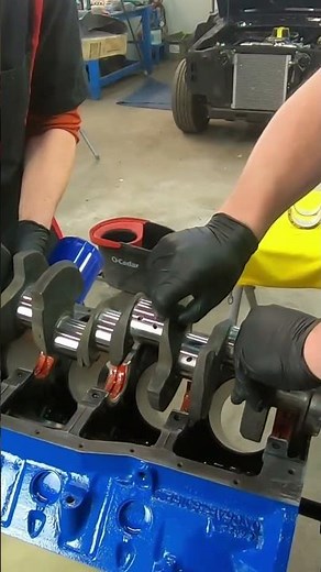 Crankshaft Install 289 Ford