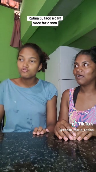 Rotina divertida: eu faço a cara e você faz o som