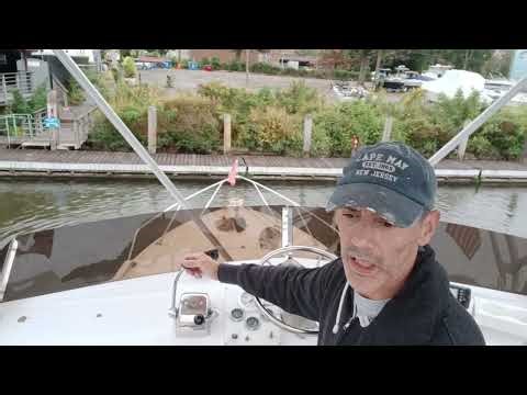 Ep 4 Docking and piloting a boat with twin engines in a current.#docking #twinscrews #twinengines