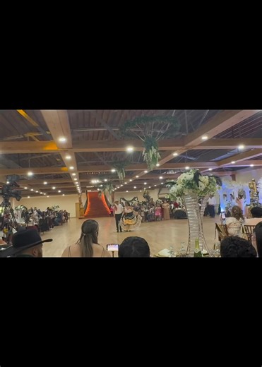 Beautiful chilena for Isabella’s XV. Hermosa chilena para las XV Isabella. @♱ ℑ𝔰𝔞 ♱ @Alex Book me for your 2027 event. Message me for more information. Agenadme para tu evento del 2027. Mándame mensaje para más información. #quinceañera #xvaños #quincechoreographer #chilenas #costachica