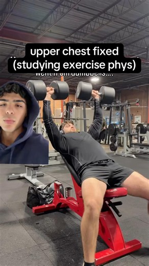 fixing upper chest movement as a exercise physiology major #gym #upperchest #greenscreenvideo