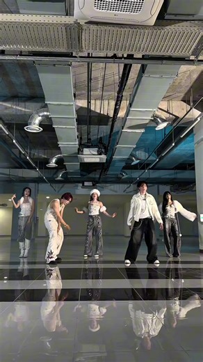 KVEENTERTAINMENT One More Time