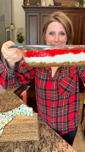 1M views · 13K reactions | 泌Strawberry Pretzel Salad泌Type “RECIPE” and I’ll send you a direct link (check your inbox/message requests) https://www.dinnerin321.com/strawberry-pretzel-salad-recipe/ #jellosalad #pretzels #strawberries #desserttime #dessert #sweets #4thofjuly | Dinner in 321 | Facebook
