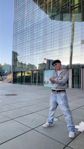 should we bring this back ? @TonAn | Blonde Brunette Duo Trend