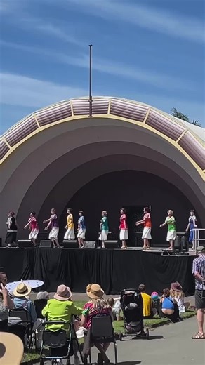 Let’s party like it’s 1920 💃🏻🎉 𝗧𝗵𝗲 𝗔𝗿𝘁 𝗗𝗲𝗰𝗼 𝗙𝗲𝘀𝘁𝗶𝘃𝗮𝗹 𝗶𝘀 𝗵𝗲𝗿𝗲! 𝗛𝗲𝗿𝗲’𝘀 𝗵𝗼𝘄 𝘁𝗼 𝗺𝗮𝗸𝗲 𝘁𝗵𝗲 𝗺𝗼𝘀𝘁 𝗼𝗳 𝗶𝘁 👇 𝗙𝗥𝗜 𝟭𝟰 𝗙𝗘𝗕 ✈️ 6pm - Memorial Flying Displays. Napier soundshell. Marine Parade. 🎺 6:30pm – Friday Night with the Royal NZ Navy, Napier Soundshell. A swing-filled evening to kick off the celebrations! 𝗦𝗔𝗧 𝟭𝟱 𝗙𝗘𝗕 ⭐️ 10:00am – Kapa Haka Rōpu performances, Napier Soundshell 💃 11:00am & 3:30pm – Encore Dancers performing around Napier