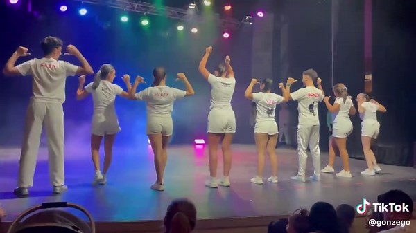 Carnaval 2025: Celebrate with Dance and Music