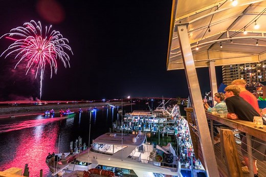Where are the Fireworks in Destin, Okaloosa Island, & Miramar Beach?