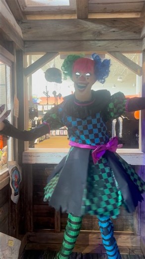 Spirit Halloween 2026 whirling Wendy in store demo #halloween #spirithalloween #viral #makemefamous
