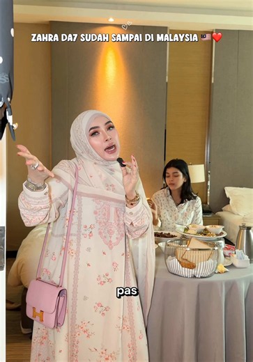 Adeek @𝐙𝐚𝐡𝐫𝐚𝐒𝐢𝐦𝐚_𝐝𝐚𝟕 istirahat duluu yah sayang biar nanti soree di live nya segarrr😍