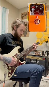 Tru-Fi Two Face Fuzz Demo. Two Fuzz Faces in One! Silicon with volume rollback and full fuzz.