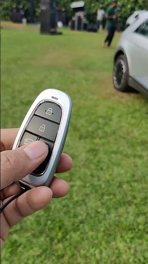 Hyundai IONIQ 5 key, buttons and features