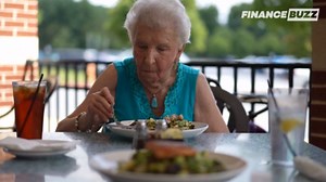 15 Popular Restaurants That Offer Amazing Senior Discounts