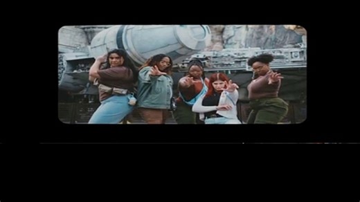 Disneyland TV Spot, 'Himno'