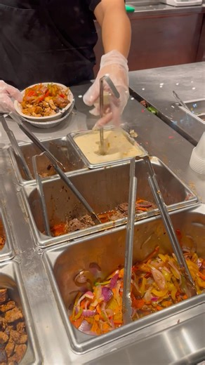 How to eat a chipotle bowl #chipotle #bowl #howtoeat #thankyou #ytshorts #fyp #viral