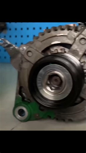 "How to check the generator clutch" #repair #mechanic #ytshorts