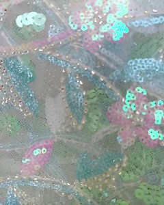 75 reactions | Qumaşî NWÊ tenha le Chopy Designs✨We got many NEW fabrics at Chopy Designs✨ Worldwide shipping✈️ Geyandinman heye The best tailors are at Chopy Designs淋瑱Baştrîn xeyatman heye le Chopy Designs淋瑱 ☎️009647500708090 Hewler, Naz Naz #chopydesigns | Chopy Designs | Facebook