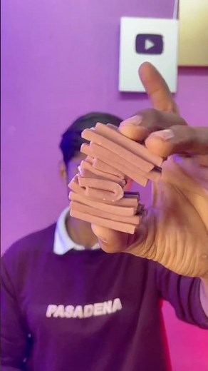 Eating 20 chewing Gums at Once