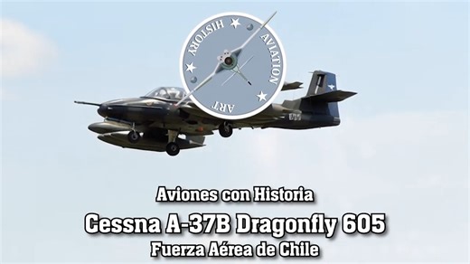 El Cessna A-37B Dragonfly 605 fue una de las aeronaves emblemáticas en la historia operacional de la Fuerza Aérea de Chile, destacándose por su rol en la defensa aérea y la disuasión estratégica del país. Esta monografía de la serie “Aviones con Historia” recorre su trayectoria en la Fuerza Aérea de Chile y de la Fuerza Aérea Salvadoreña, sus esquemas de pintura y su historia operacional. - Información: https://aviationarthistory.com/cessna-a-37b-605 - Venta en Amazon: https://www.amazon.com/dp/