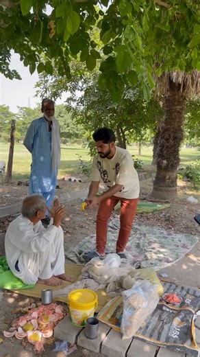 Mian Asif on Instagram: "Banana 🍌 gun prank😂🙏👌|| . #prank #pranks #funny #memes #viral #comedy"