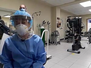 18K views · 311 reactions | La Doctora en Fisíatria Karla Ortiz, coordinadora del Programa de Rehabilitación Física y Respiratoria de pacientes post-COVID 19, del Centro de Rehabilitación Regional en San Pedro Sula, nos amplía sobre el progreso de los pacientes, los retos que enfrentan y todo el apoyo que reciben dentro del programa de recuperación para superar dicha patología. | IHSS - Instituto Hondureño de Seguridad Social | Facebook