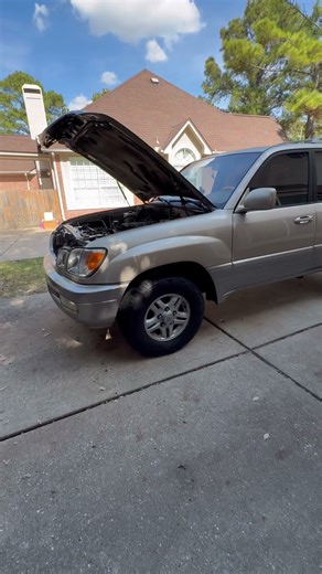 2000 Lexus LX470 Running Boards Before and After
