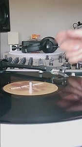 This Tune Has No Breakdown | Monday Record Man | Stuart-K Music